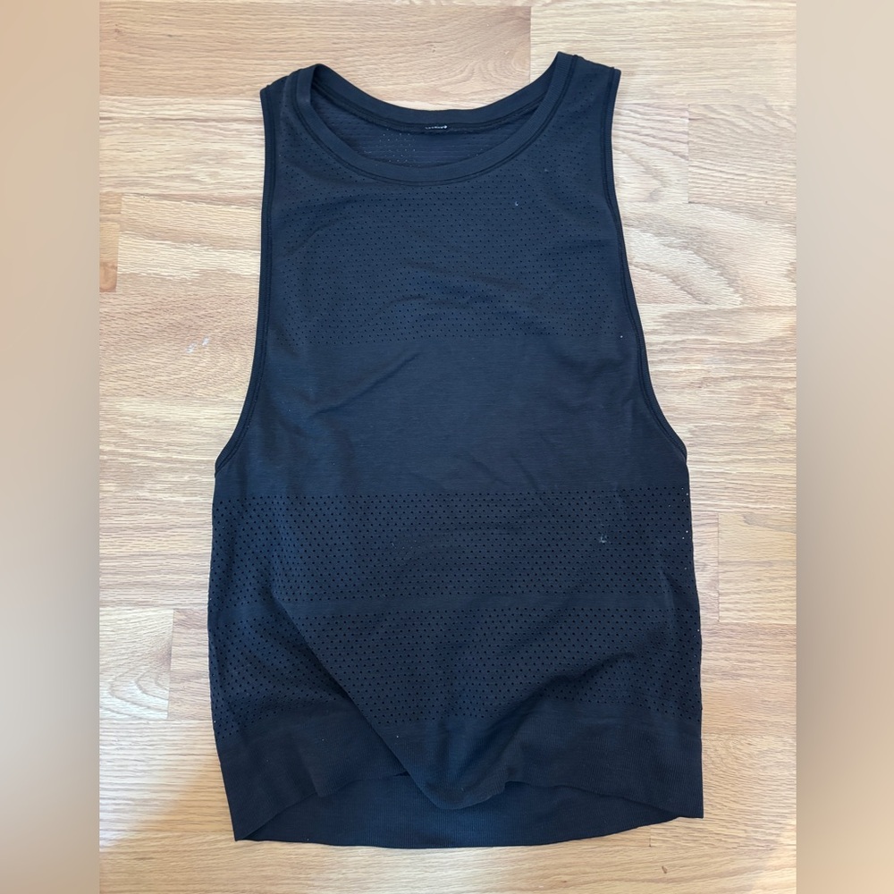 Lululemon women’s tank